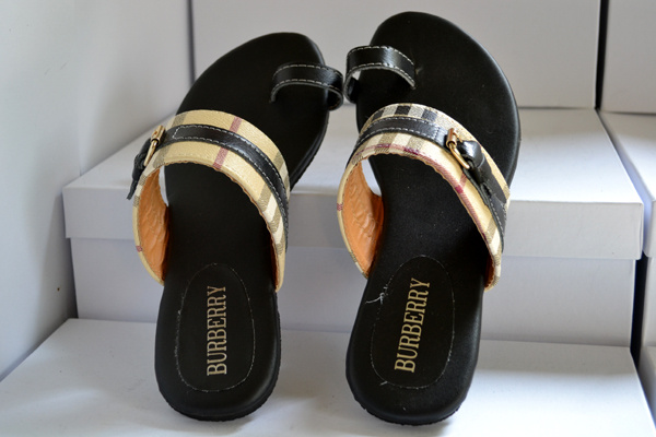 2017 Burbry slippers woman 35-42-042